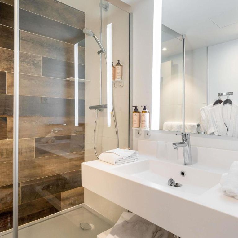 Mercure Antibes Sophia Antipolis - Superior Doppelzimmer mit Schlafsofa und Terrasse - 9