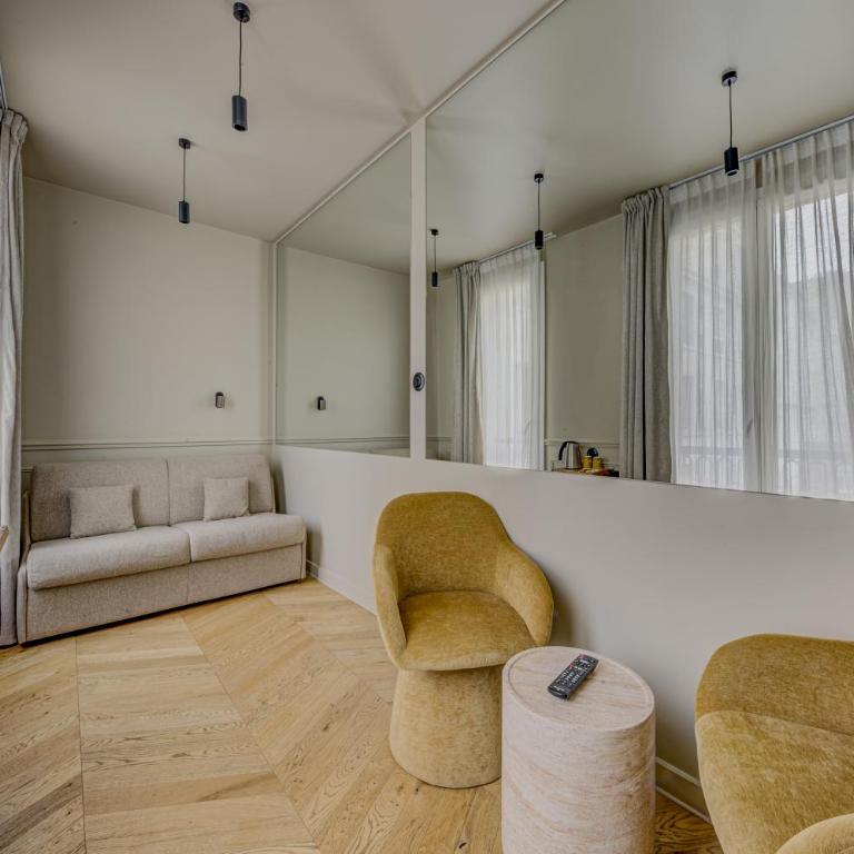 Hôtel Clémence - Habitación Familiar - 15