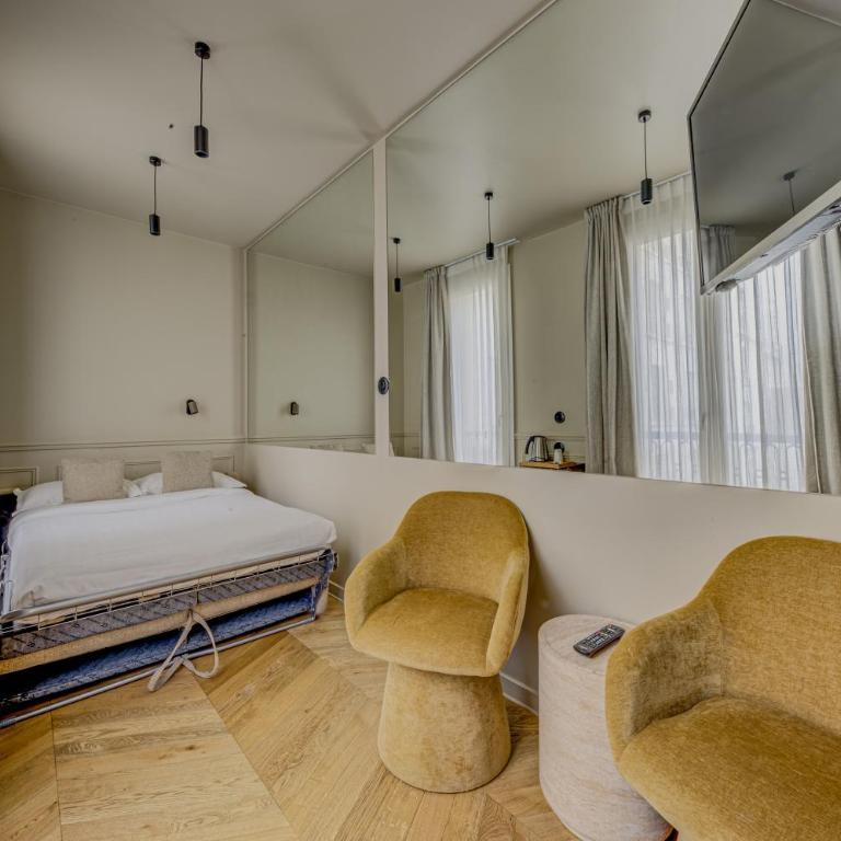 Hôtel Clémence - Habitación Familiar - 12