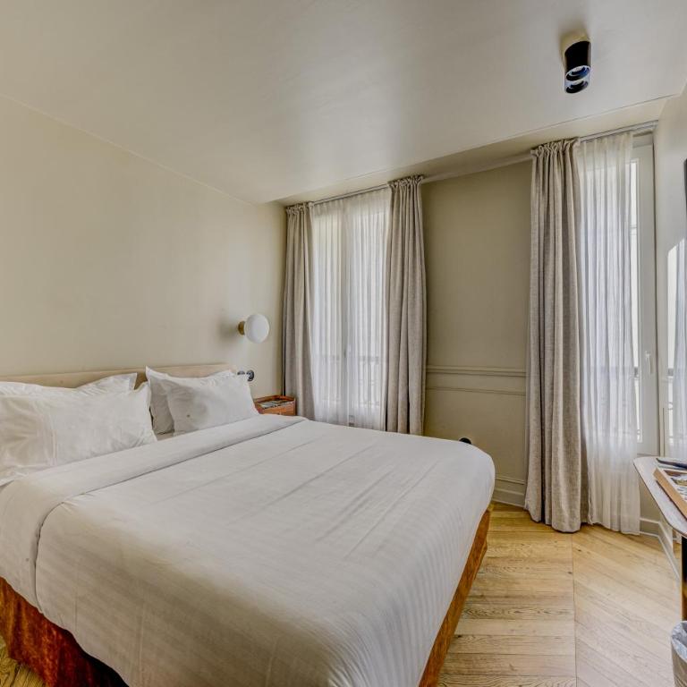 Hôtel Clémence - Habitación Doble con baño privado - 11