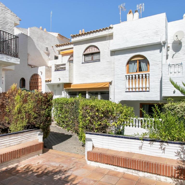 Sol, playa, piscinas y jardines - Casa de 2 dormitorios - 25
