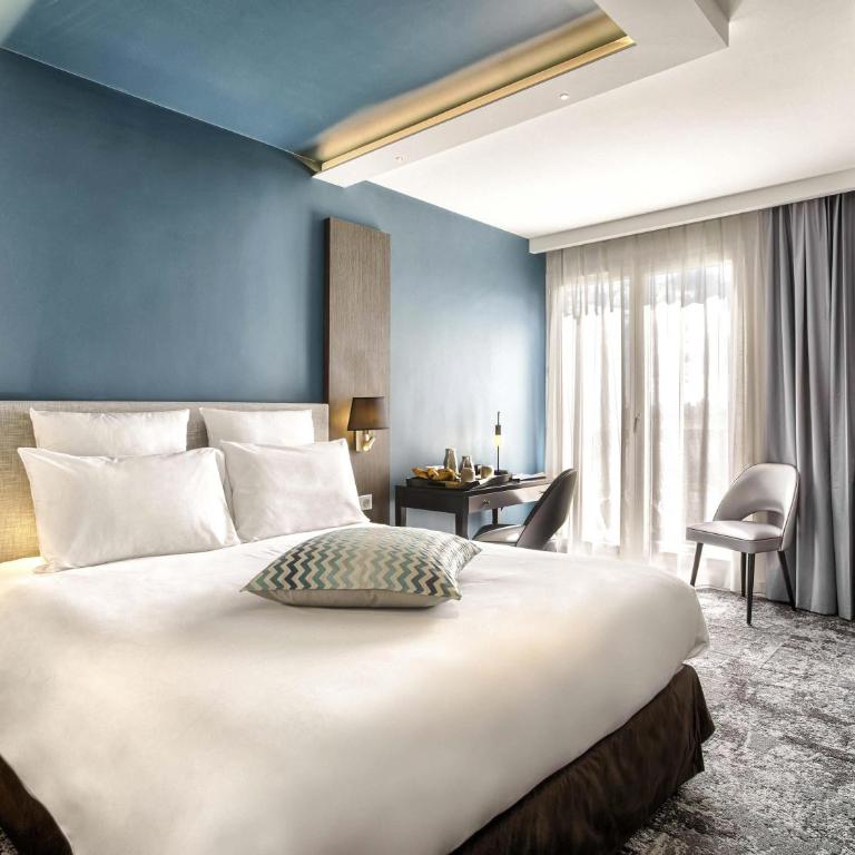 Mercure Cabourg Hôtel & Spa - Appartement Supérieur Duplex avec 1 Lit Double et 2 Lits Simples - 1