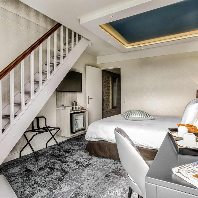 Mercure Cabourg Hôtel & Spa - Appartement Supérieur Duplex avec 1 Lit Double et 2 Lits Simples - 3
