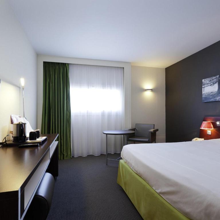 Mercure Rennes Centre Gare - Chambre Standard avec 1 Lit Double - 3