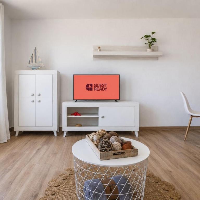 GuestReady - Stylish Retreat Steps from the Beach - Apartment - 14