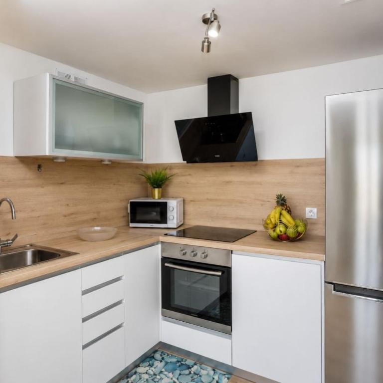 GuestReady - Stylish Retreat Steps from the Beach - Apartment - 4