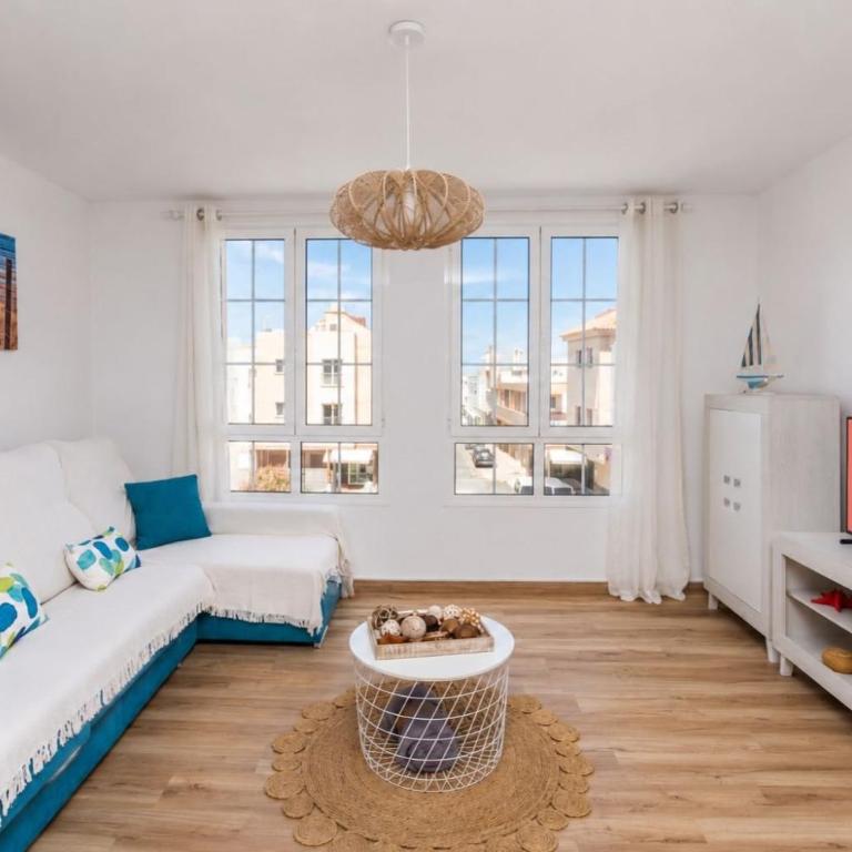GuestReady - Stylish Retreat Steps from the Beach - Apartment - 8
