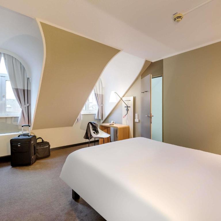 ibis Hotel München City - Habitación Doble Confort con sofá cama - 4