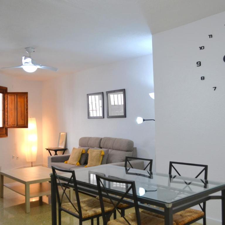 Sunshine Blanco Belmonte - Two-Bedroom Apartment - 4