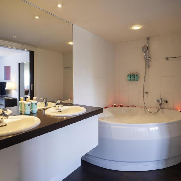 Novotel Nantes Centre Gare - Suite Lit King-Size - 3