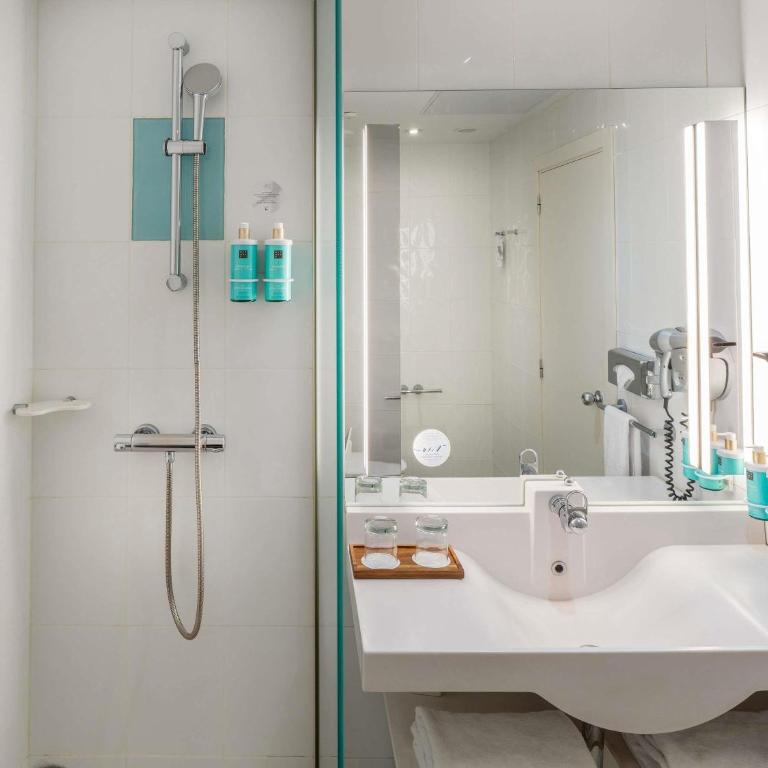 Novotel Madrid Feria and Airport - Chambre Lit Queen-Size Standard avec Canapé-Lit - Plaza Building - 7