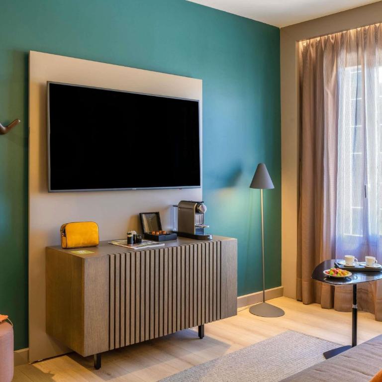 Novotel Madrid Feria and Airport - Suite Junior Queen - Plaza Building - 9