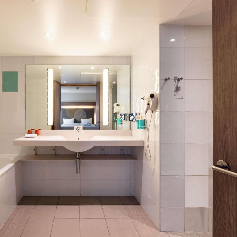 Novotel Paris Gare De Lyon - Suite avec Lit King-Size et Salon - 7