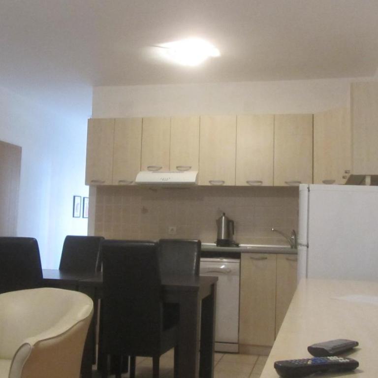 Oro Apartments - Deluxe Two-Bedroom Apartment - 1