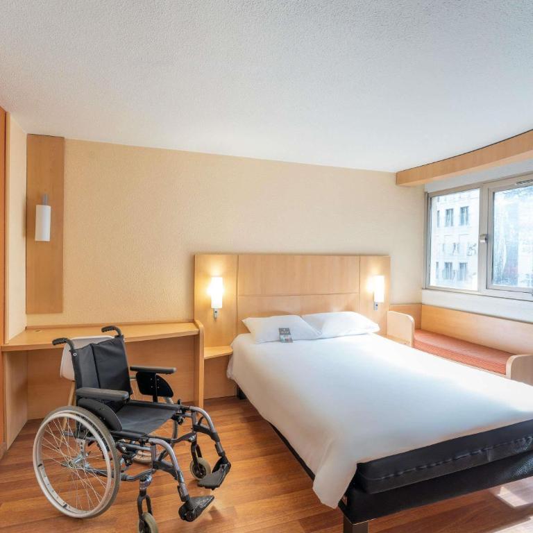 ibis Paris 17 Clichy-Batignolles - Chambre Double Standard - Accessible aux Personnes à Mobilité Réduite - 1