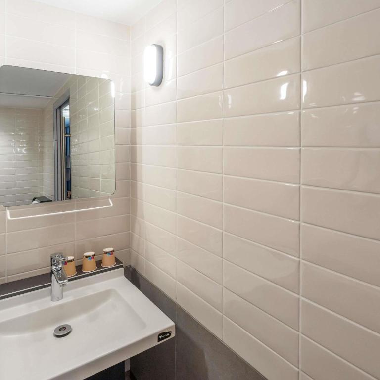 ibis Paris 17 Clichy-Batignolles - Chambre Double Standard - Accessible aux Personnes à Mobilité Réduite - 5