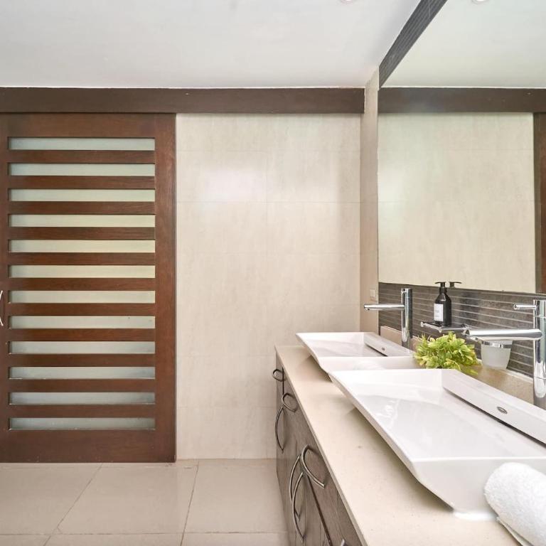Mareazul Luxury Condo Beach & Resort Pools - Apartment mit 2 Schlafzimmern und Balkon - 13