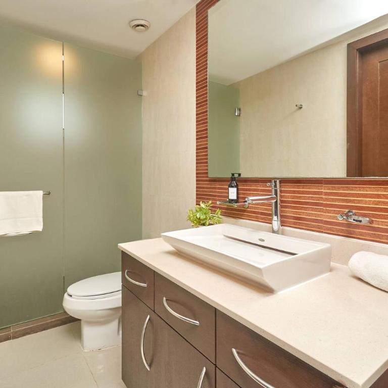 Mareazul Luxury Condo Beach & Resort Pools - Apartment mit 2 Schlafzimmern und Balkon - 15