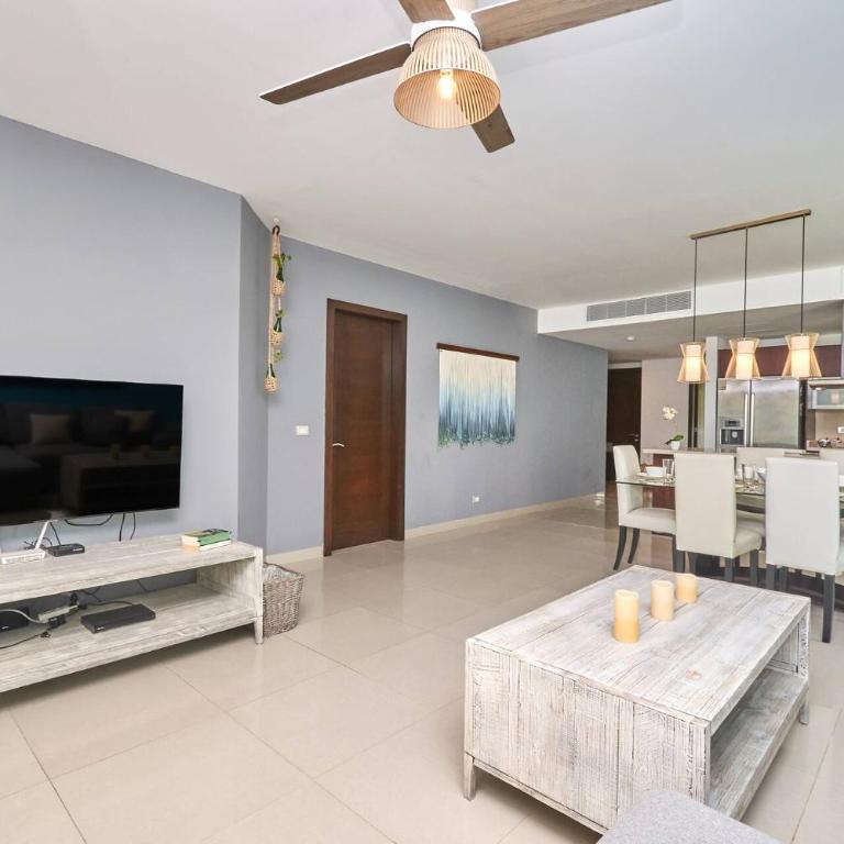Mareazul Luxury Condo Beach & Resort Pools - Apartment mit 2 Schlafzimmern und Balkon - 17
