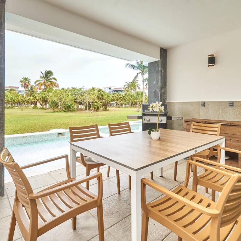 Mareazul Luxury Condo Beach & Resort Pools - Apartment mit 2 Schlafzimmern und Balkon - 26