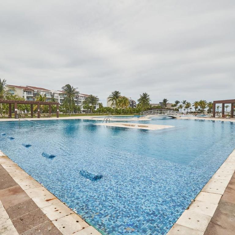 Mareazul Luxury Condo Beach & Resort Pools - Apartment mit 2 Schlafzimmern und Balkon - 33