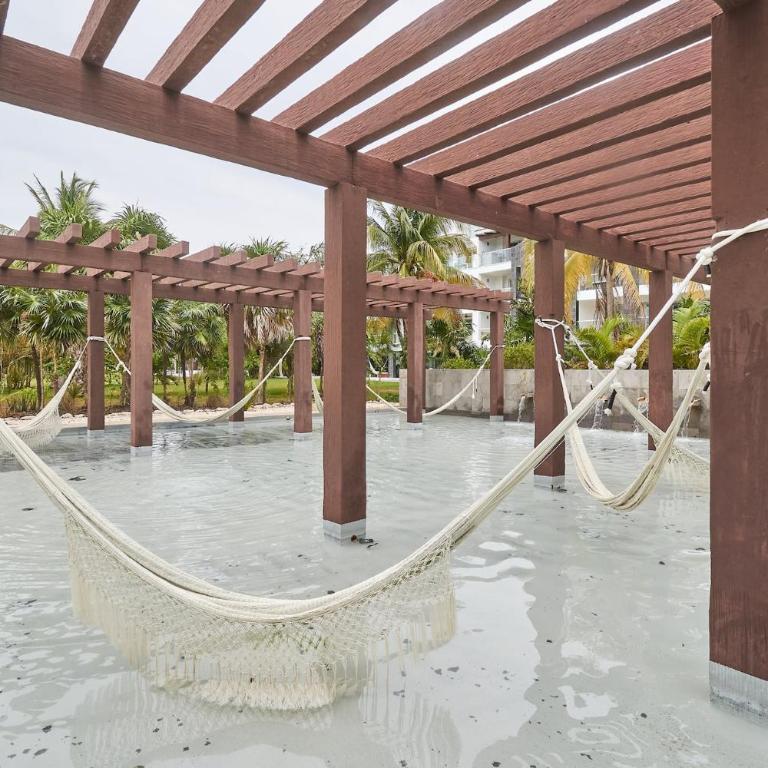 Mareazul Luxury Condo Beach & Resort Pools - Apartment mit 2 Schlafzimmern und Balkon - 41