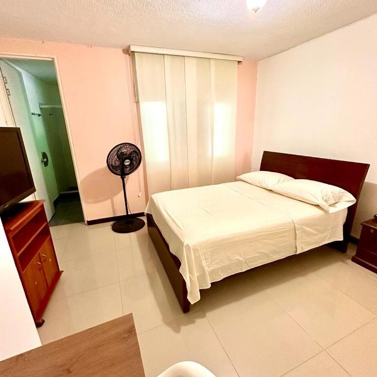 Hostel Brisas del Nevado - Habitación Doble Estándar con ventilador - 2