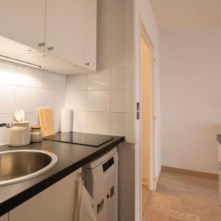Mornet Studio with Balcony - Appartement - 7