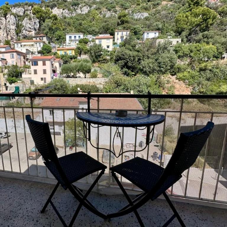 Studio lumineux avec balcon proche tram - Studio - 2