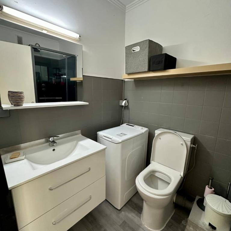 Studio lumineux avec balcon proche tram - Studio - 8