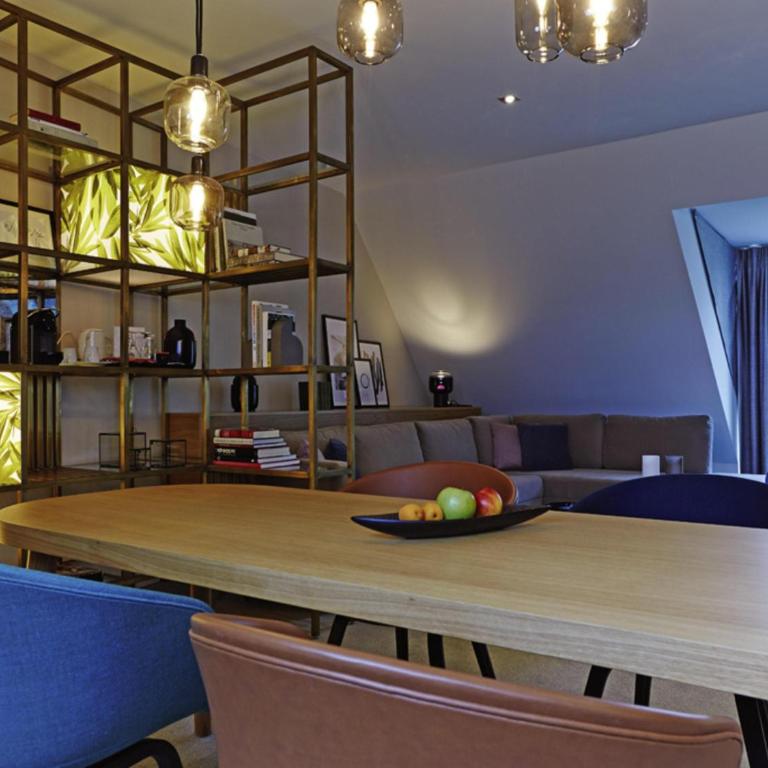 Novotel München City - Superior Suite mit Blick auf die Skyline - 1