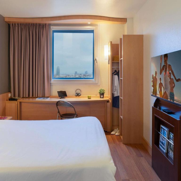 Ibis Barcelona Meridiana - Camera Familiare - 1