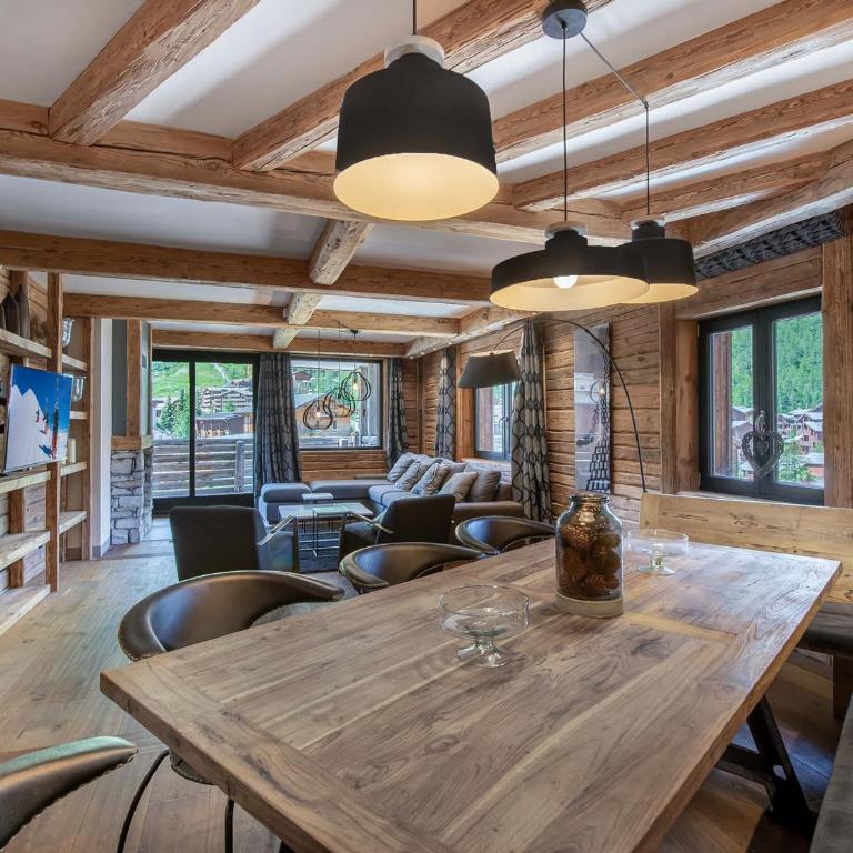 Appartement de luxe avec sauna et terrasse au centre de Val d'Isère - Four-Bedroom Apartment - 10