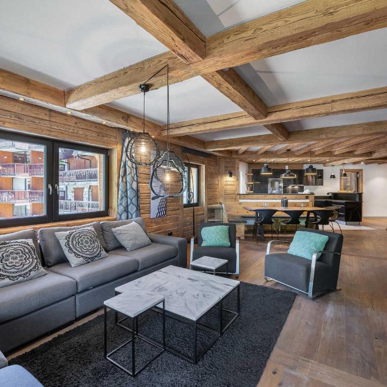 Appartement de luxe avec sauna et terrasse au centre de Val d'Isère - Four-Bedroom Apartment - 1