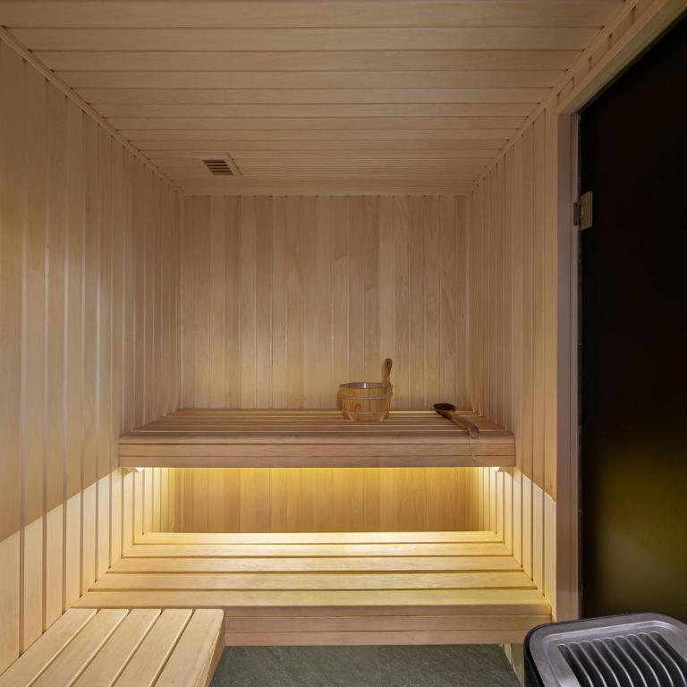 Appartement de luxe avec sauna et terrasse au centre de Val d'Isère - Four-Bedroom Apartment - 16