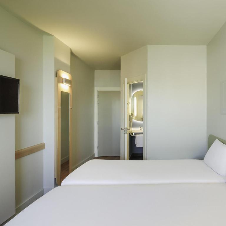Ibis Budget Málaga Aeropuerto Avenida de Velazquez - Habitación Doble - 2 camas - 4