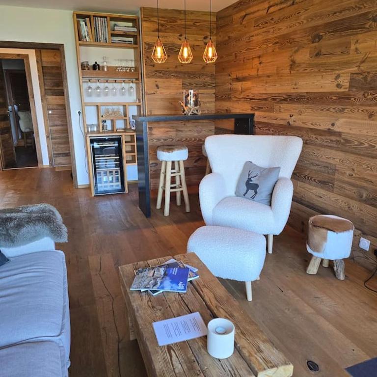 Appart chalet vieux bois, vue Alpes, Crans-Montana - Apartment - 2