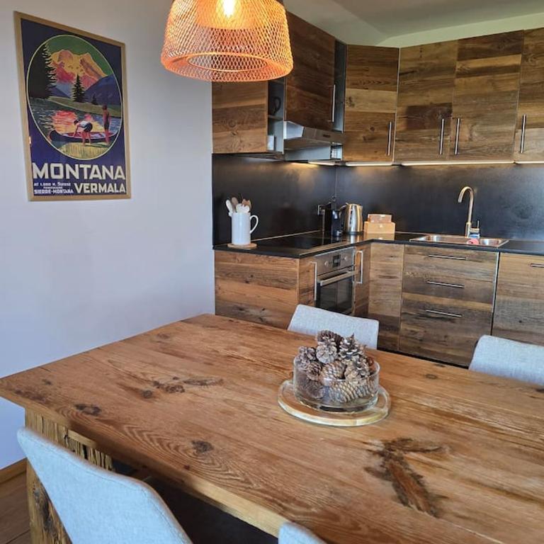 Appart chalet vieux bois, vue Alpes, Crans-Montana - Apartment - 12
