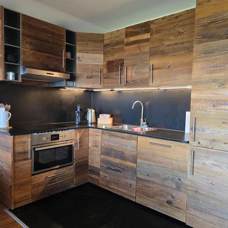 Appart chalet vieux bois, vue Alpes, Crans-Montana - Apartment - 18