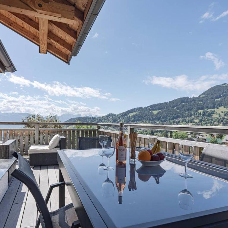 Appart chalet vieux bois, vue Alpes, centre de Villas - Apartment - 1