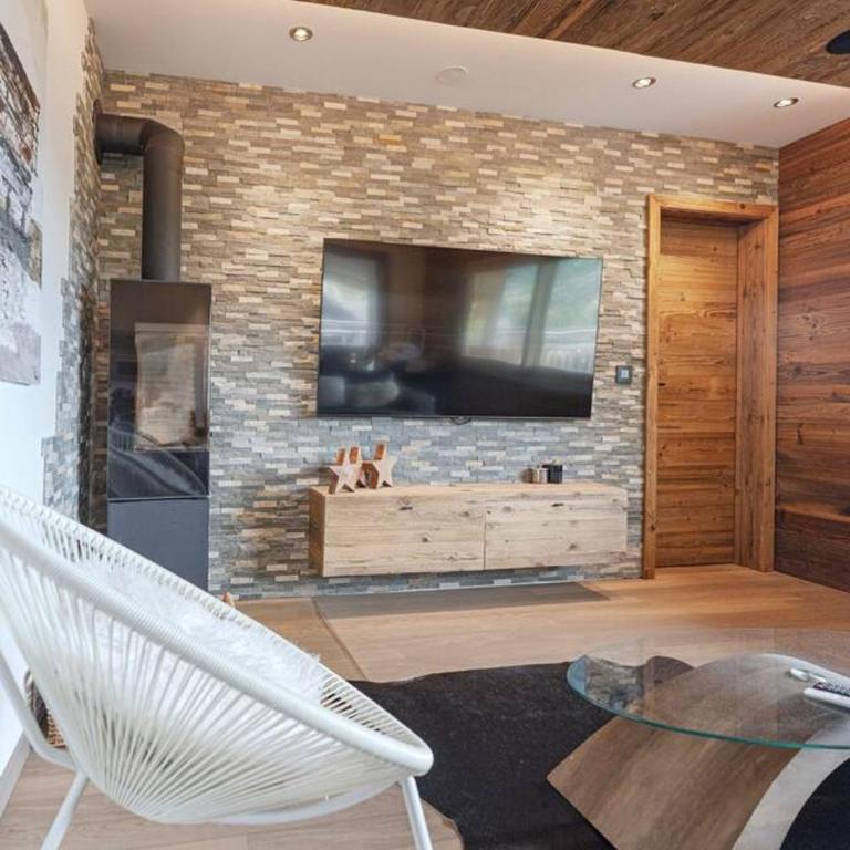 Appart chalet vieux bois, vue Alpes, centre de Villas - Apartment - 22