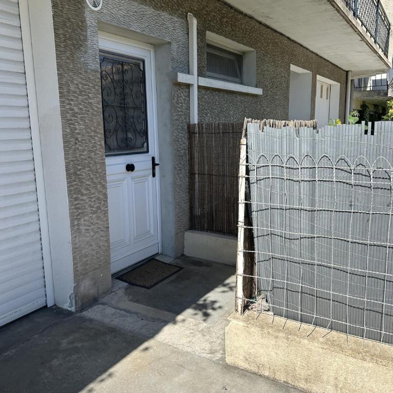 Studio cosy, quartier et rue calme - Appartement 1 Chambre - 8
