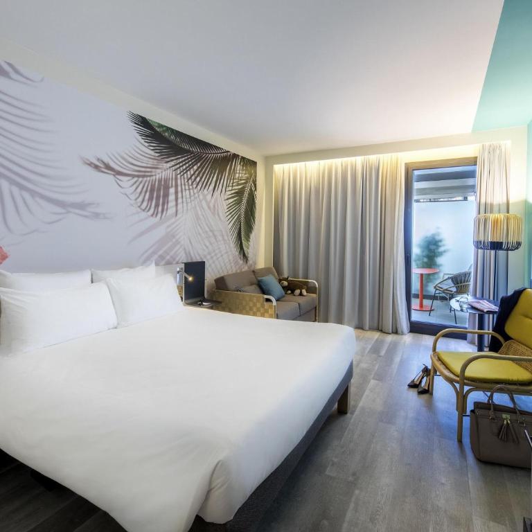 Novotel Monte-Carlo - Chambre Supérieure Riviera avec 1 Lit Double et 1 Canapé-Lit - Côté Jardin - 5