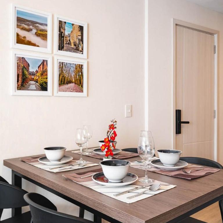 2BR Premium Privado · Larco · A/C · Recep. 24h - Two-Bedroom Deluxe Apartment with Balcony - 13