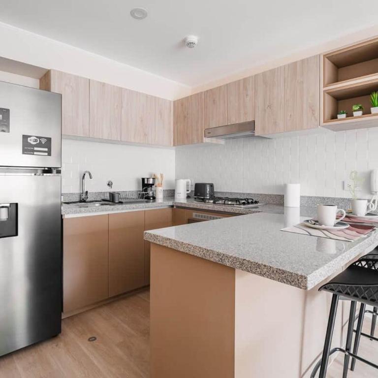 2BR Premium Privado · Larco · A/C · Recep. 24h - Two-Bedroom Deluxe Apartment with Balcony - 15