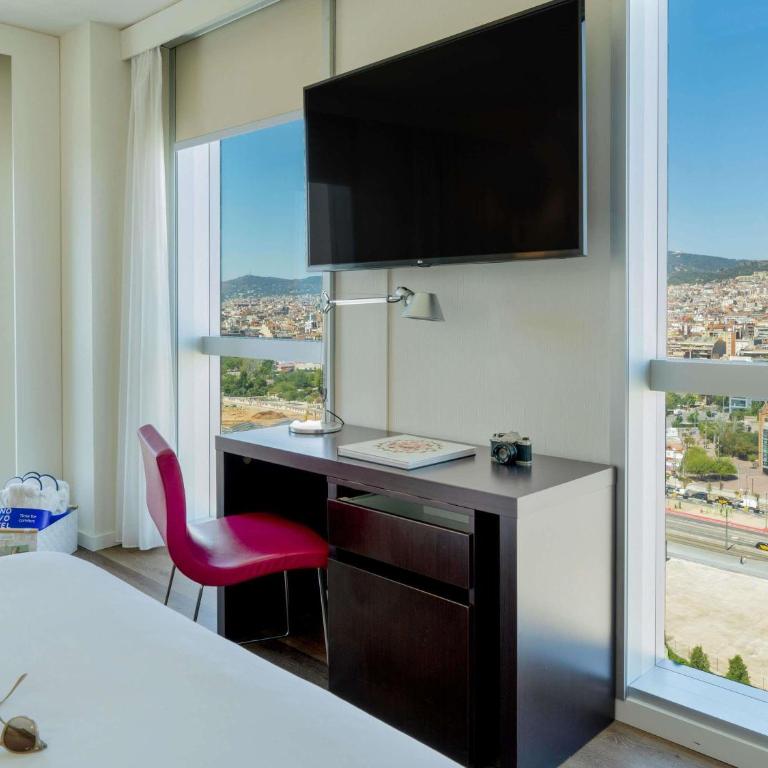 Novotel Barcelona City - Habitación Doble Superior con vistas - 5