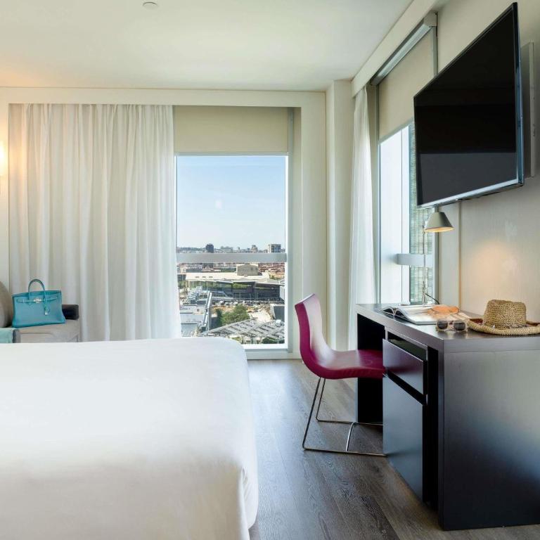 Novotel Barcelona City - Habitación Doble Superior con vistas - 8