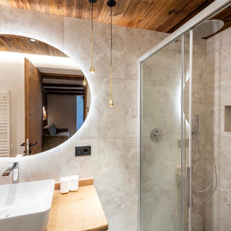 Edelweiss Dolomites - Appartamento Deluxe - 1