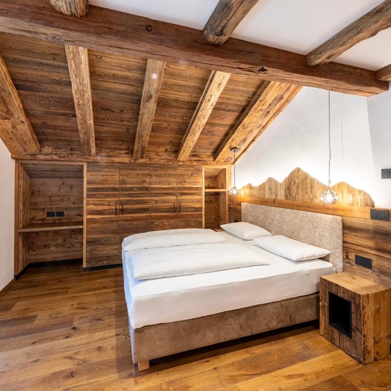 Edelweiss Dolomites - Appartamento Deluxe - 1
