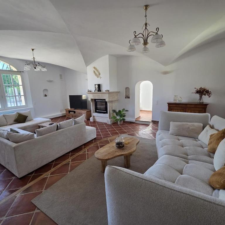 Mas d'exception à Mallemort avec piscine - Maison 3 Chambres - 1